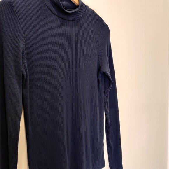 UNIQLO Ribbed Soft & Stretchy Long Sleeve Turtleneck | Blue | Navy | Medium - Picture 4 of 8
